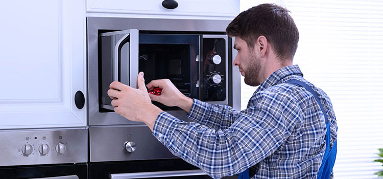 Residential Microwave Repair in Coquitlam 